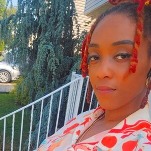 Meet your Posher, Tiffany L